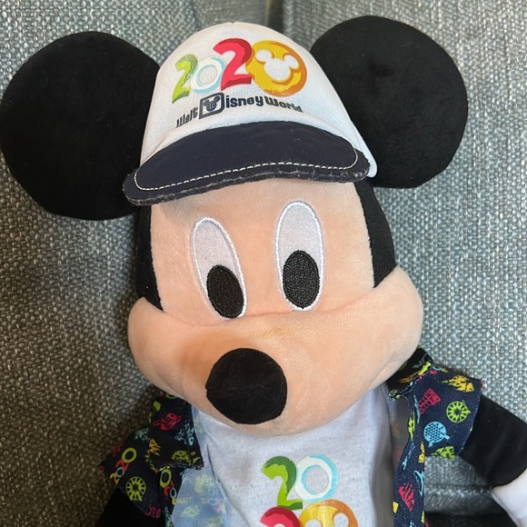 Mickey Mouse 2020 Disneyland Plush - Picture 3 of 3